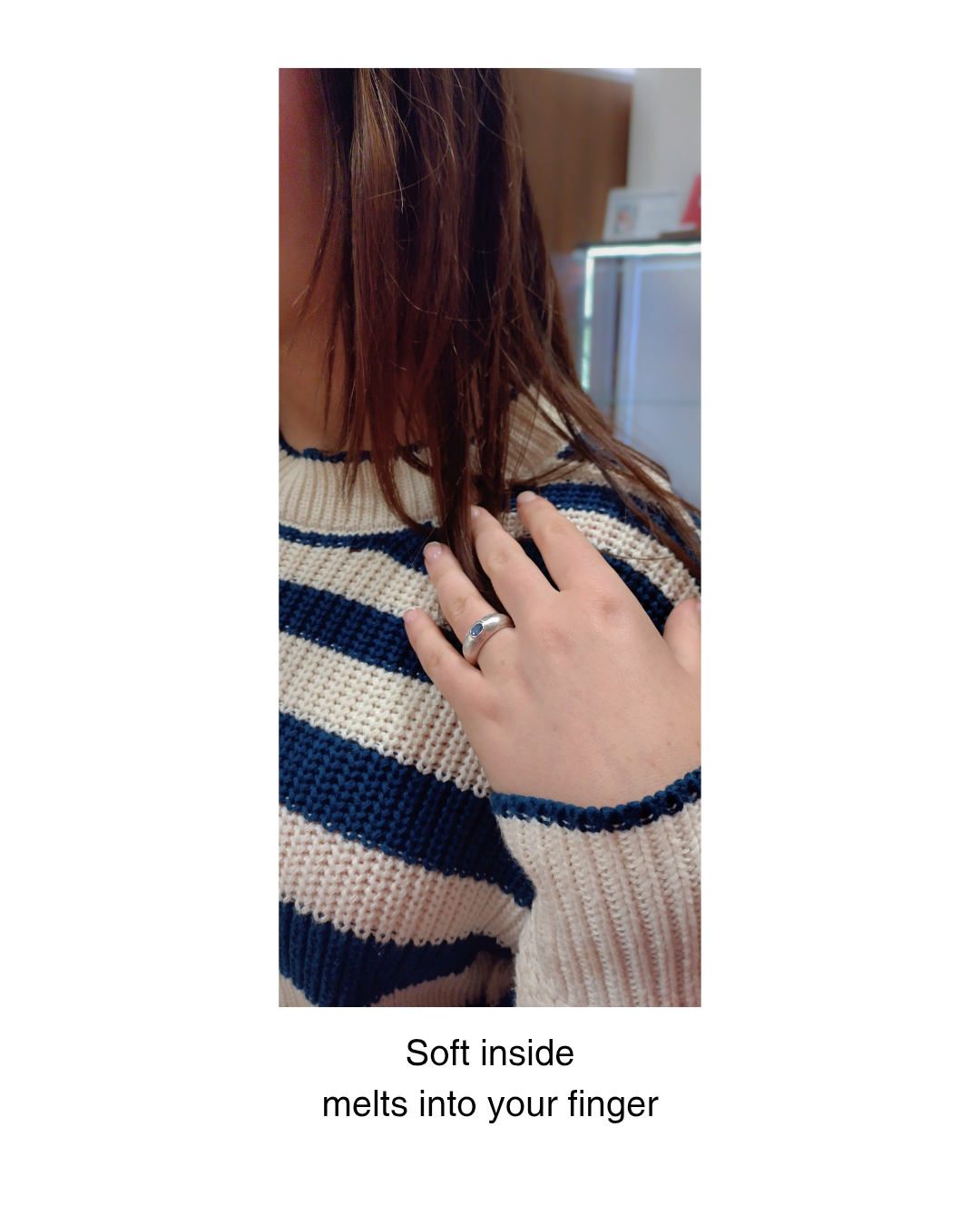 Soft Curve Blue Sapphire Ring