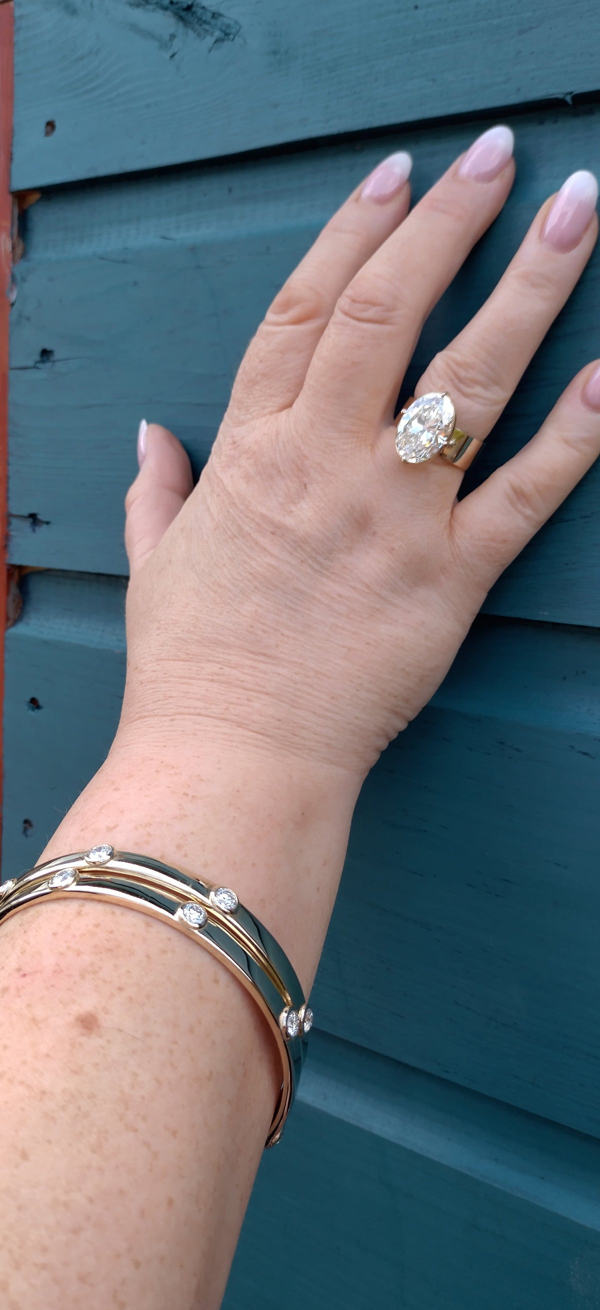 Custom made gold and diamond rings and bangles, created by transforming the client’s old gold and jewellery.